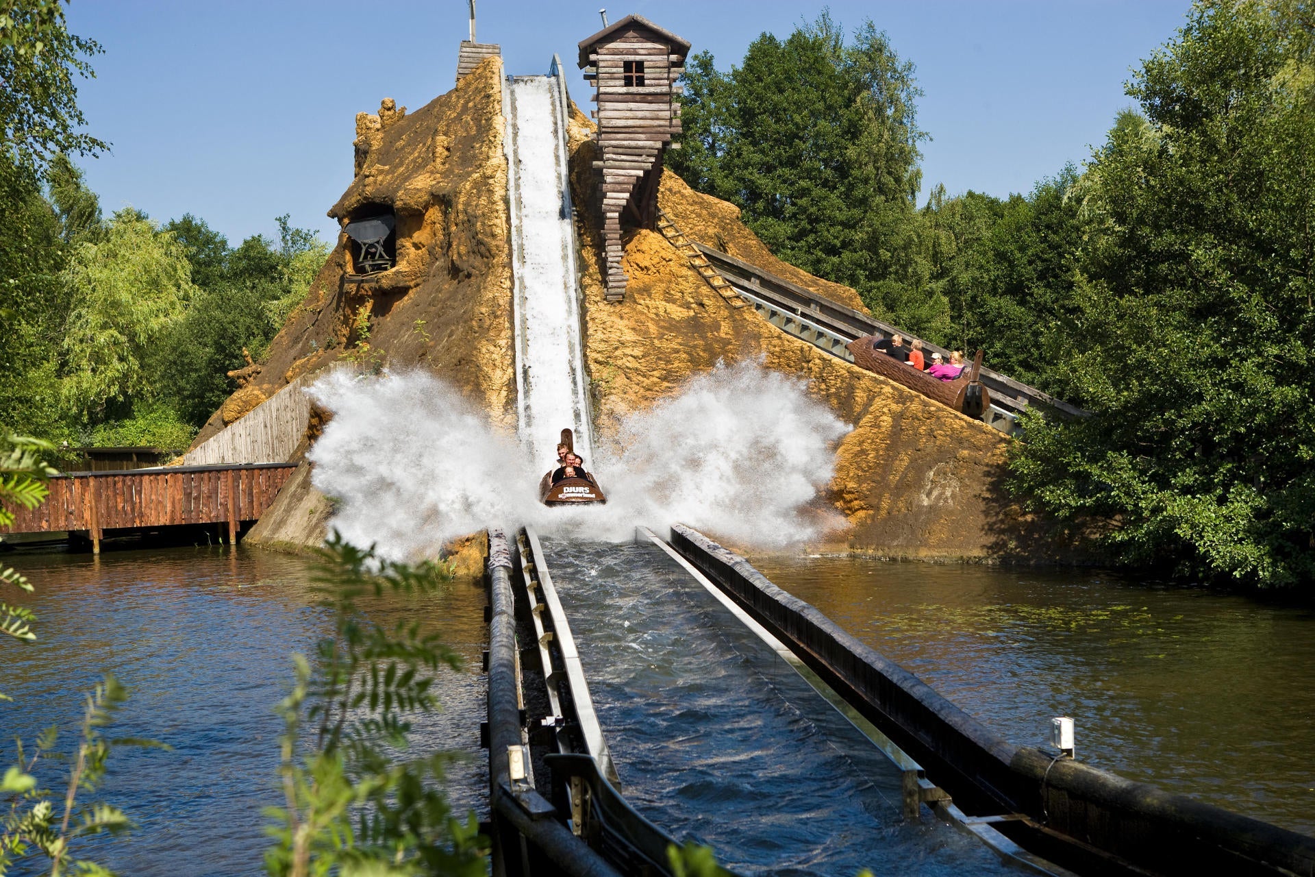 Les flumes : quand l’eau rencontre les montagnes russes
